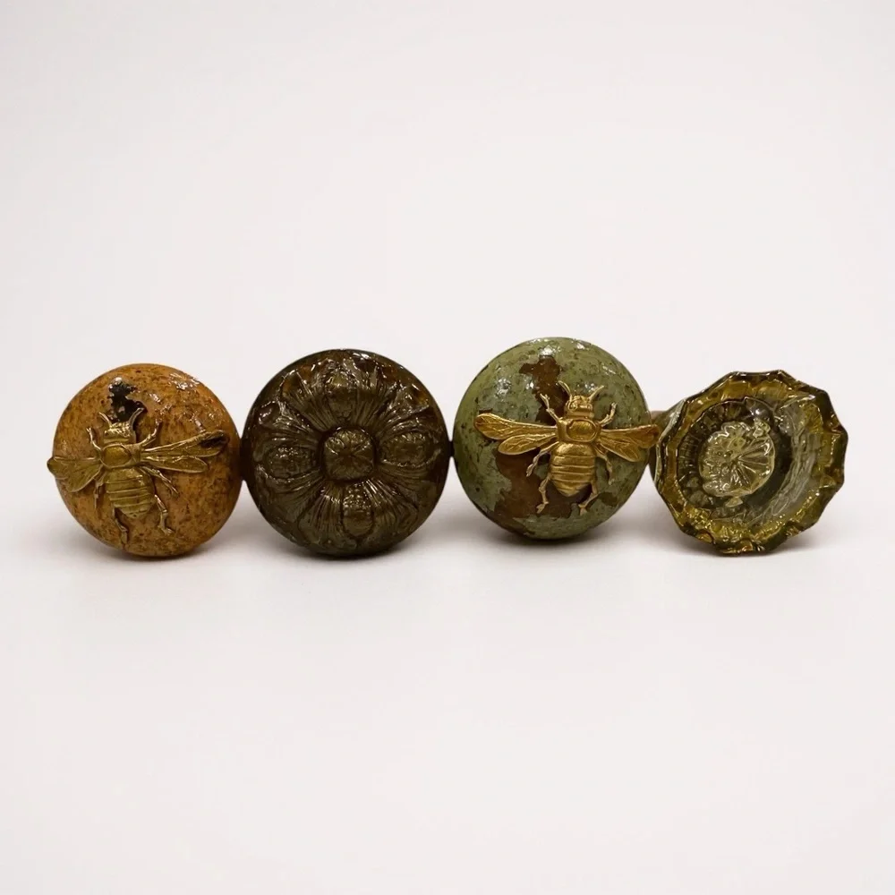 KnobStoppers Vintage Resin Bottle Stoppers Bee & Floral Set of 4, Wine Corks